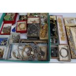 Quantity of vintage costume jewellery - including paste set items, silver brooches, St.