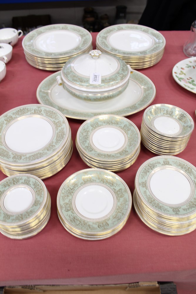 Wedgwood Gold Columbia (sage green) pattern part dinner service (80 pieces) CONDITION - Image 2 of 2