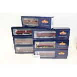 Railway - Bachmann 00 gauge Golden Eagle Gresley A4, 4-6-2 Locomotive and Tender 31-956,