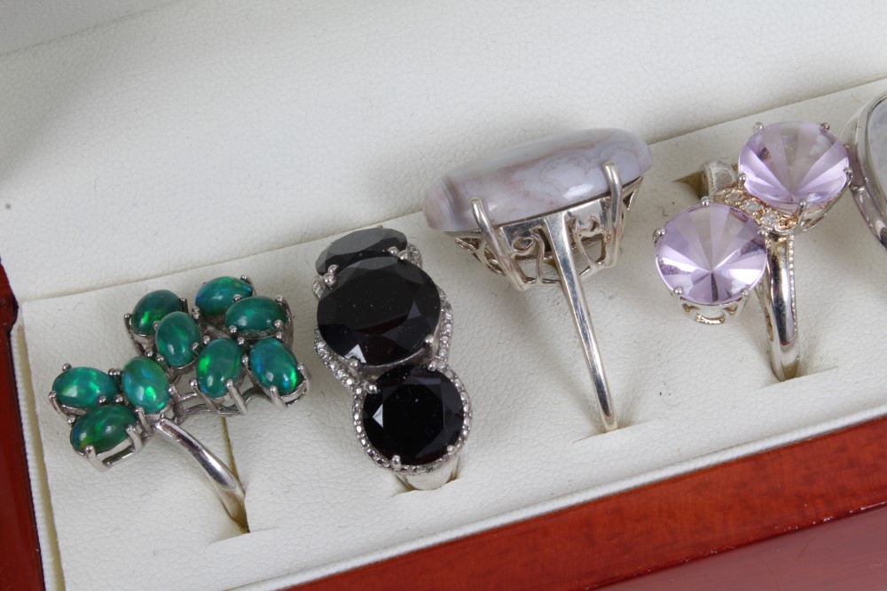 Collection of silver gem set dress rings in two display boxes - Image 7 of 7