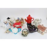 Collection of novelty teapots - including Cardew and Portmeirion (11)