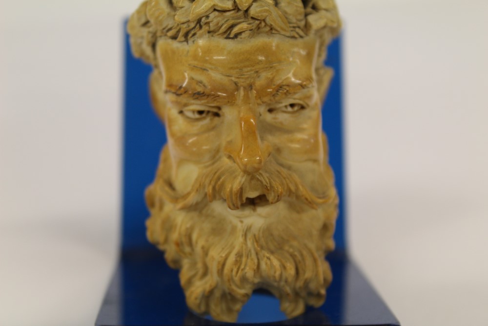 Good quality 19th century carved meerschaum pipe, the bowl as the the head of Bacchus, - Image 3 of 5