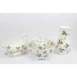 Wedgwood Wild Strawberry tea and dinner service (47 pieces) CONDITION REPORT