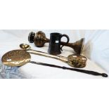 A brass column table oil lamp, cream skimmer, chestnut roaster, ladle and a copper tankard with