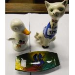 A Plichta bird, a Wemyss pin tray and a cat figure