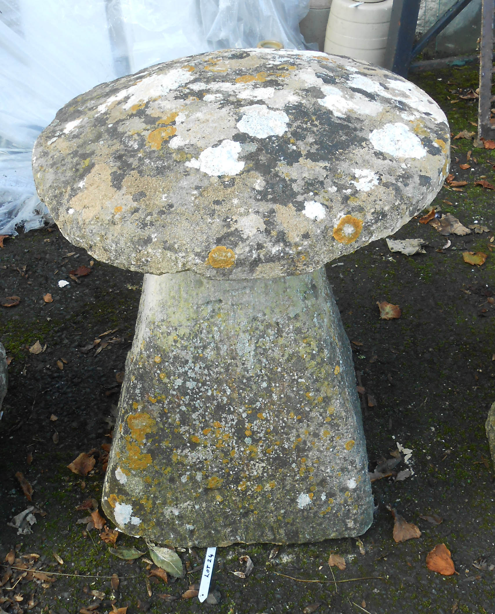 A Coltswold stone staddle and top