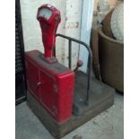 A W & T. Avery Ltd. 3213BDE industrial check weight scales (+/- 2kg) with curved scale