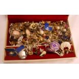 Over one hundred pairs of good quality costume jewellery ear-rings