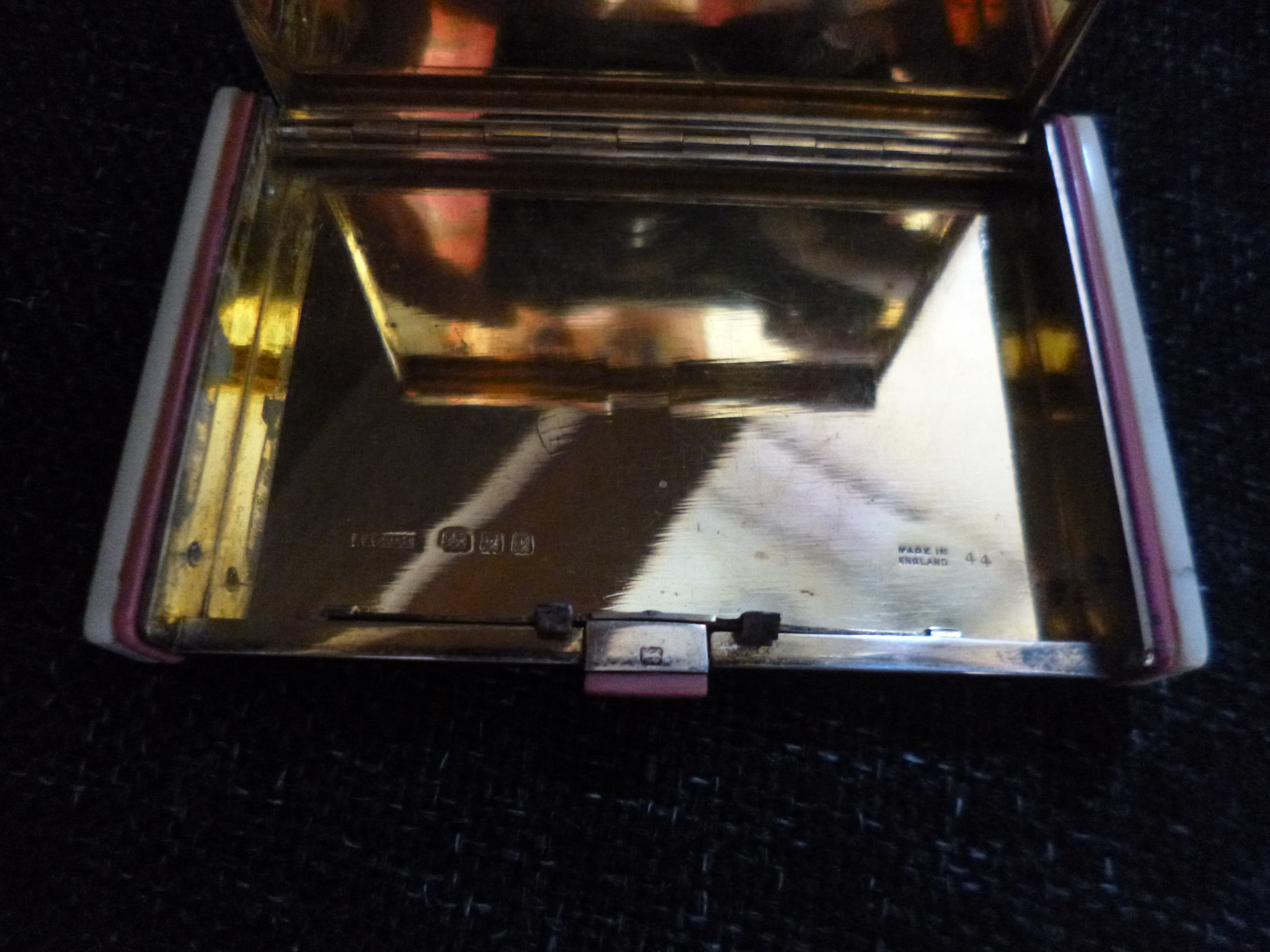 A GEORGE V ASPREY SILVER GILT, ENAMEL AND IVORY BOX, of rectangular form, black enamel with coral - Image 3 of 8