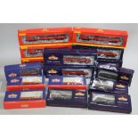 A QUANTITY OF BOXED OO GAUGE RAIL EXPRESS SYSTEMS AND OTHER WAGONS, Bachmann and Hornby (16)
