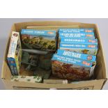 A QUANTITY OF BOXED AND UNBOXED AIRFIX 1:72 OO/HO SCALE PLASTIC FIGURES, majority unpainted and some