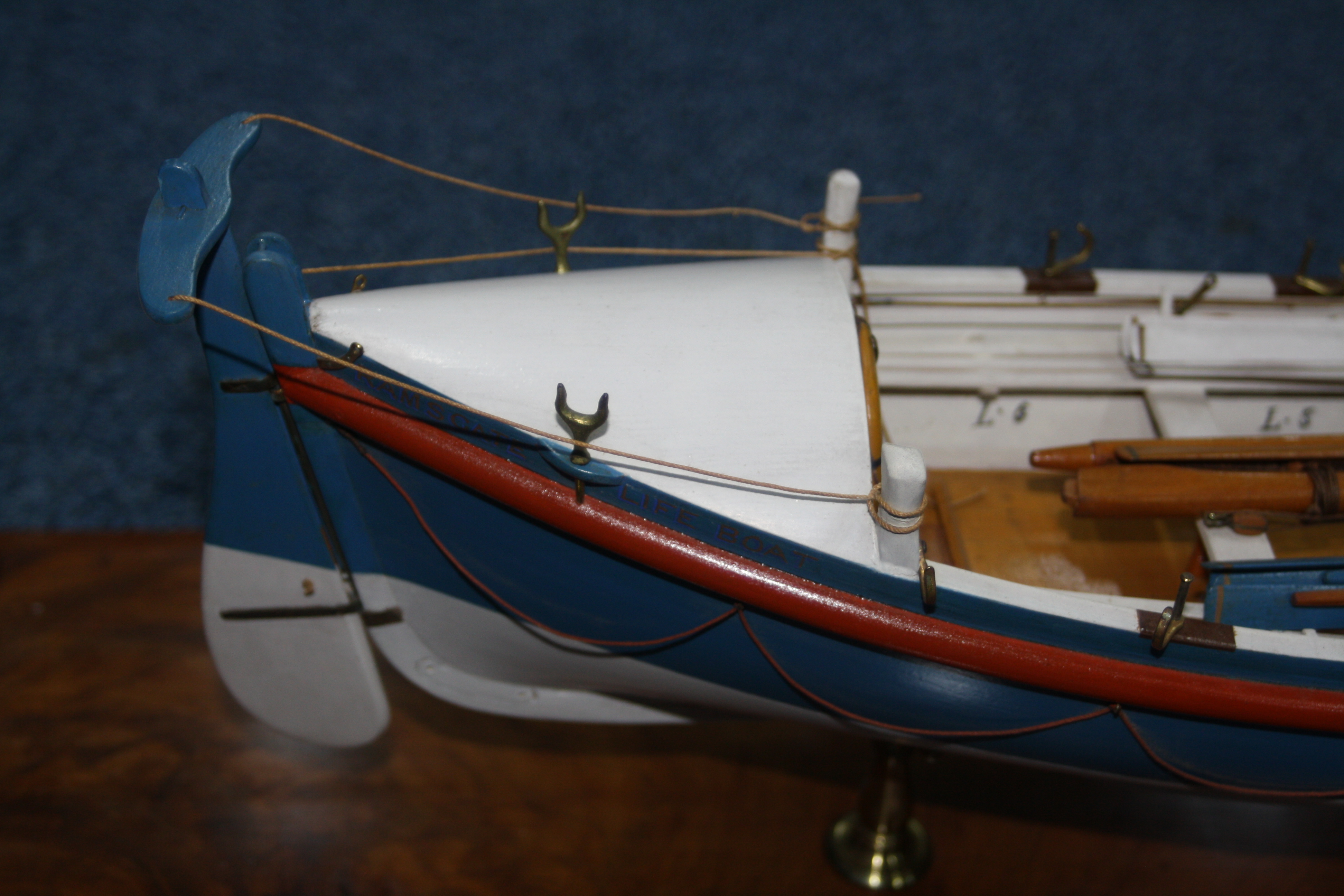 A SCRATCH BUILT WOODEN AND METAL MODEL OF A RAMSGATE LIFE BOAT, 'The Bradford', painted blue and - Image 3 of 6