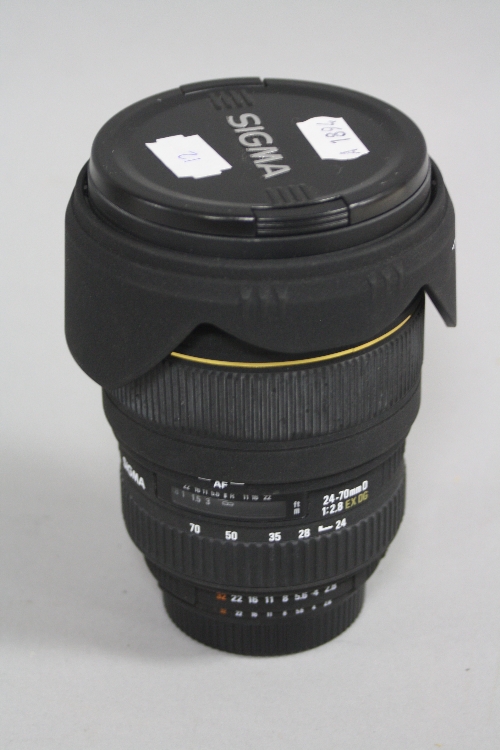 A SIGMA 24-70MM 1:2.8 EXDC LENS - Bild 2 aus 2