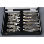 A CASED SET OF SIX MODERN SILVER FISH KNIVES AND FORKS, Viners Ltd, forks Sheffield 1959, knives