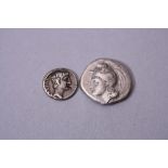 AUGUATUS 27-ADI4 QUINARIUS, possibly Ephesus CAESAR IMP R Asia Recepta/Victory on Cista with mystrca