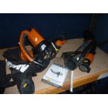 A WORX WG 501E ELECTRIC ALL IN ONE GARDEN BLOWER, vac and mulcher