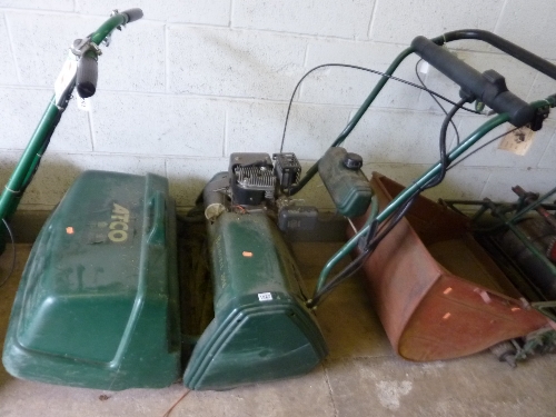 AN ATCO BALMORAL 20SE CYLINDER LAWNMOWER, with grassbox