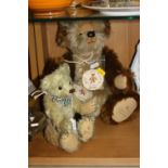 TWO GUND BARTON'S CREEK COLLECTION COLLECTORS BEARS, 'Hamilton' by Johni Jacobsen, Limited Edition