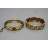 A PAIR OF VICTORIAN BANGLES