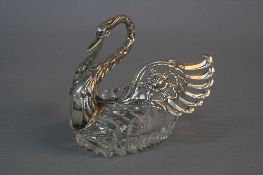 A LATE 20TH CENTURY WHITE METAL AND GLASS SWAN DISH, hinged wings, height approximately 9.5cm