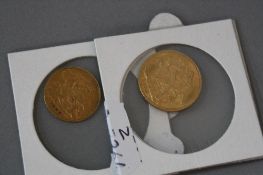 A FULL GOLD SOVEREIGN 1915, together with a gold half sovereign 1909 (2)