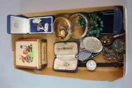 A TRAY OF MIXED YELLOW METAL, SILVER AND COSTUME JEWELLERY, mother of pearl watch, silver pencil,