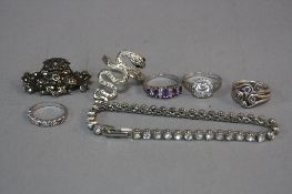 A BAG OF MIXED SILVER JEWELLERY, approximate weight 44.1 grams