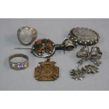 A BAG OF MIXED VICTORIAN AND OTHER JEWELLERY