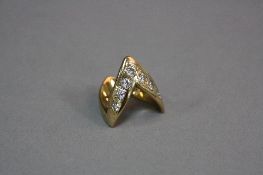 A LATE 20TH CENTURY 9CT GOLD DIAMOND DOUBLE WISHBONE RING, estimated total modern round brilliant