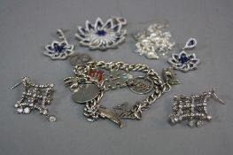 A BAG OF MIXED SILVER JEWELLERY