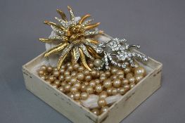 A COLLECTION OF MODERN COSTUME JEWELLERY, to include a simulated pearl triple row necklace with a