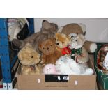 A QUANTITY OF MERRYTHOUGHT AND OTHER COLLECTORS BEARS