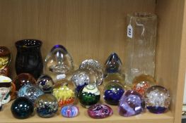 A GROUP OF GLASS WARES, to include Whitefriars style vase, Isle of Wight, Gozo, Caithness