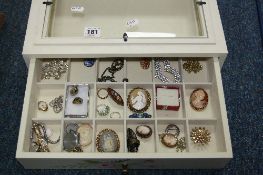 A JEWELLERY BOX WITH A QUANTITY OF COSTUME JEWELLERY, etc