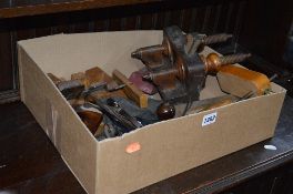 A BOX OF VINTAGE HAND TOOLS, to include Record No 04 planer, various other planers, two Marples