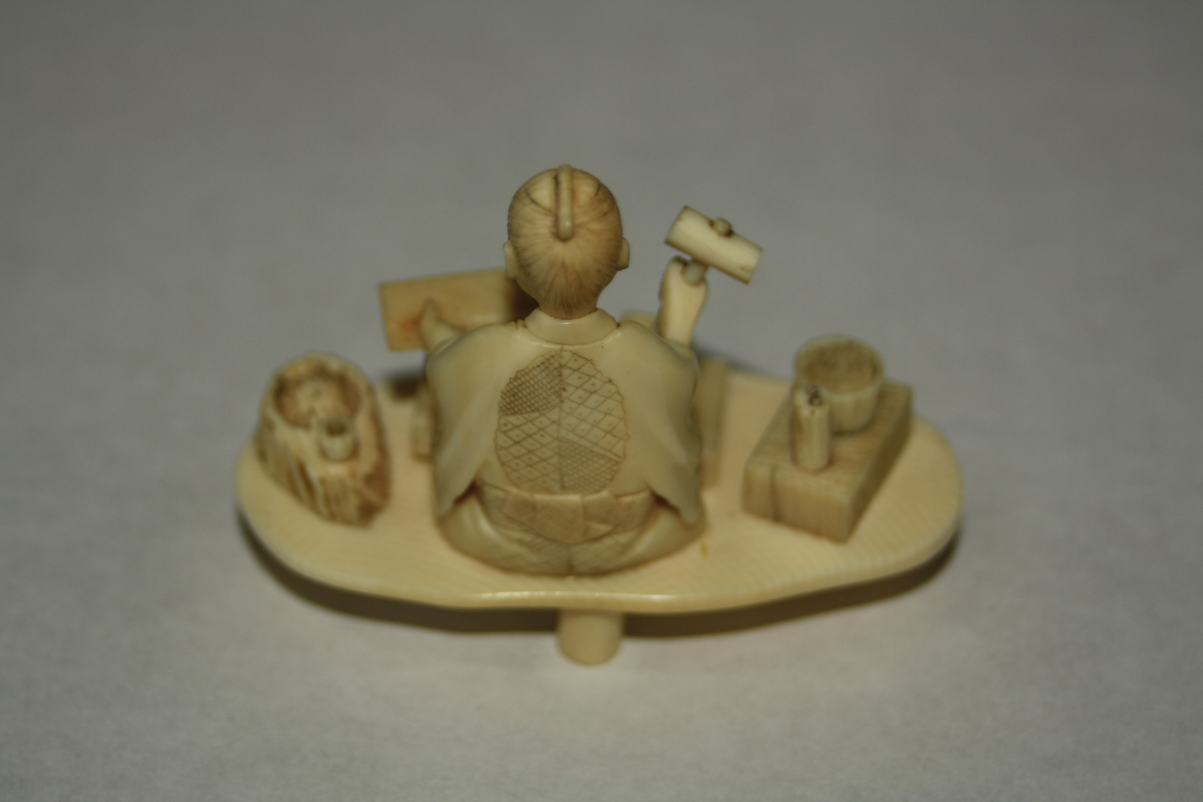 A LATE VICTORIAN IVORY BABY'S TEETHING RING/RATTLE, together with a late 19th Century Chinese - Image 9 of 17