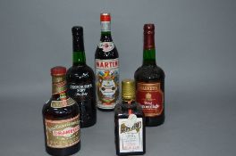 FIVE BOTTLES OF ASSORTED SPIRITS, 1 x Martini Rosso Vermouth, 1 x Drambuie Liqueur (50cl), 1 x