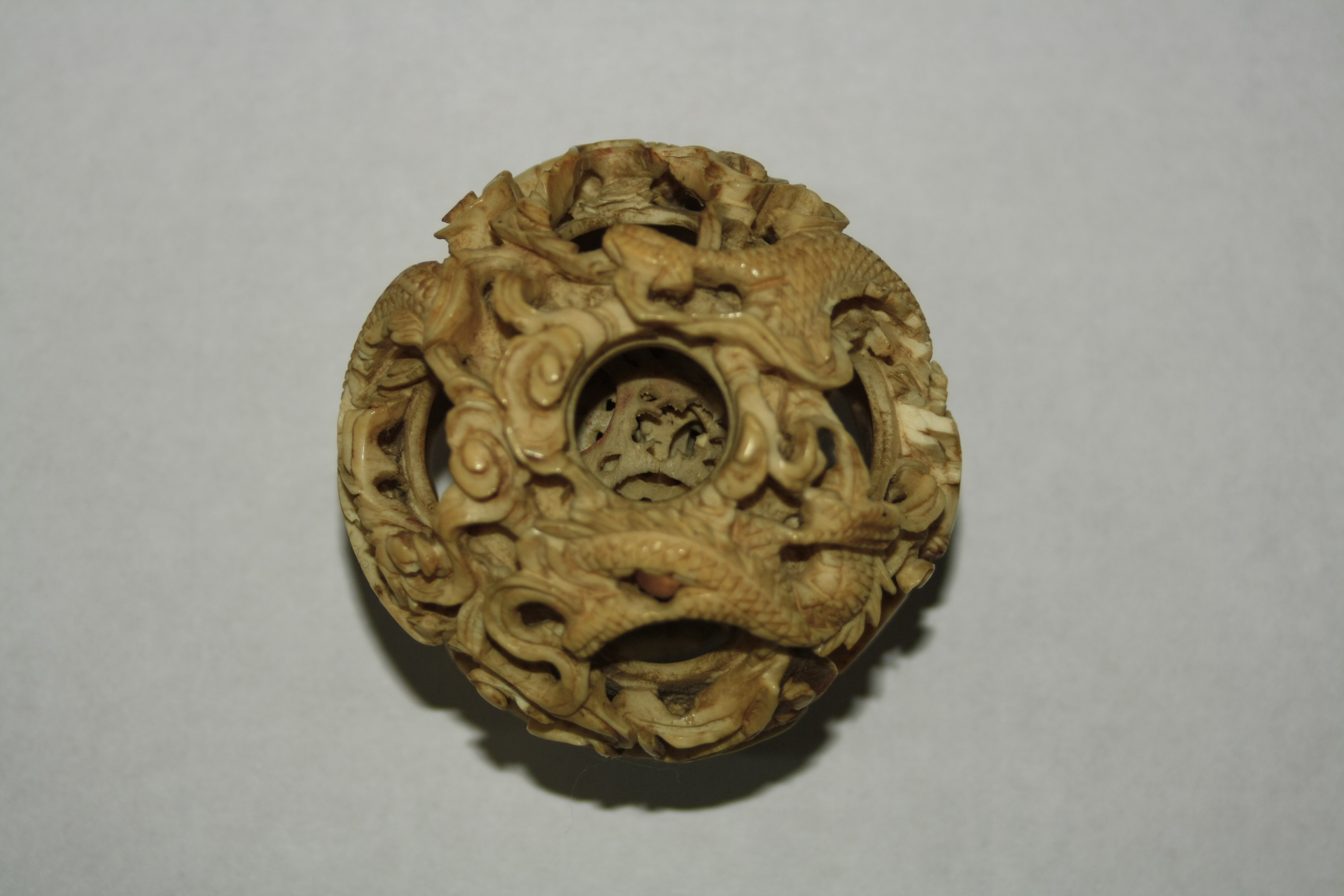 A LATE VICTORIAN IVORY BABY'S TEETHING RING/RATTLE, together with a late 19th Century Chinese - Image 7 of 17