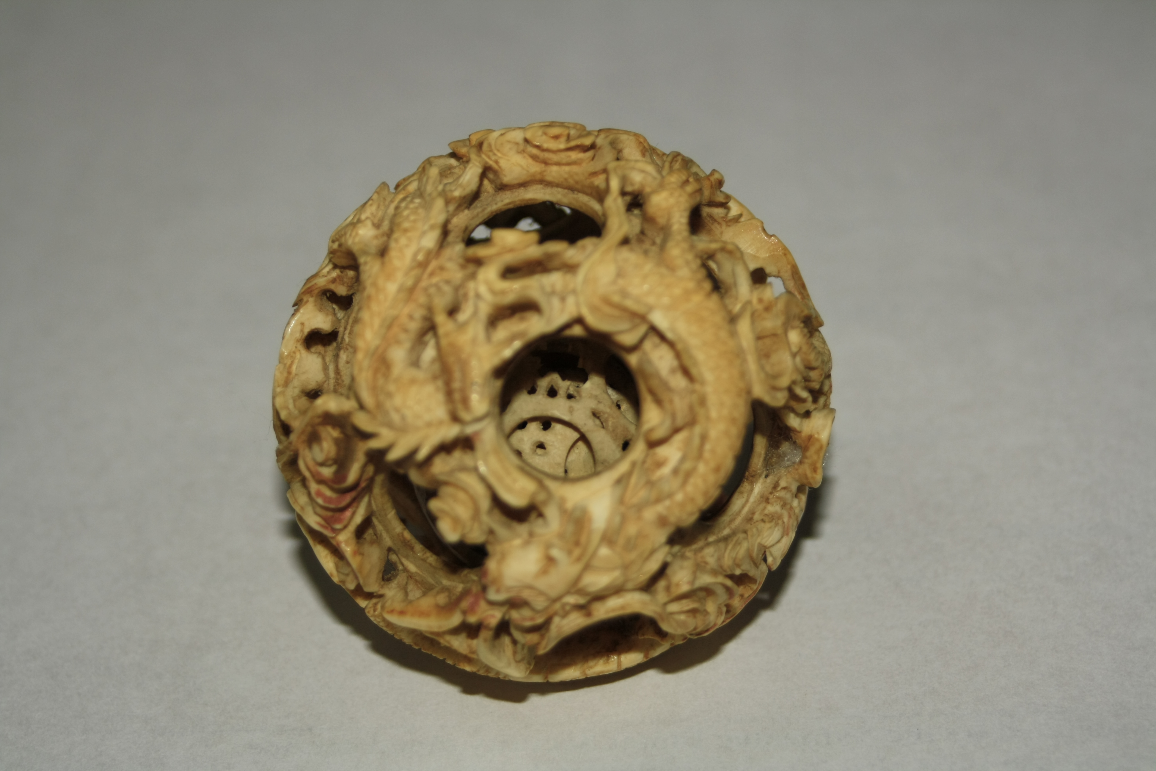 A LATE VICTORIAN IVORY BABY'S TEETHING RING/RATTLE, together with a late 19th Century Chinese - Image 3 of 17