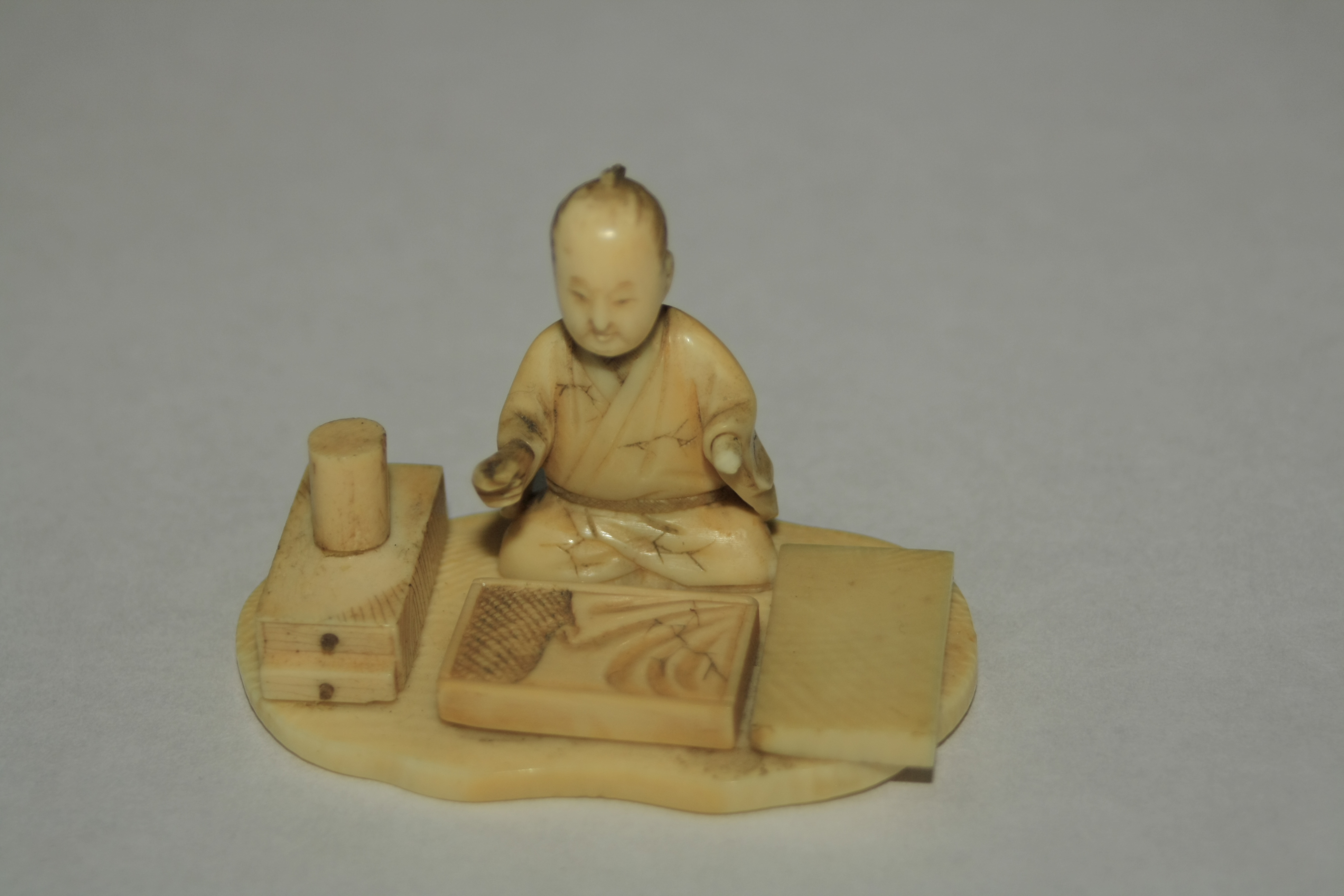 A LATE VICTORIAN IVORY BABY'S TEETHING RING/RATTLE, together with a late 19th Century Chinese - Image 6 of 17