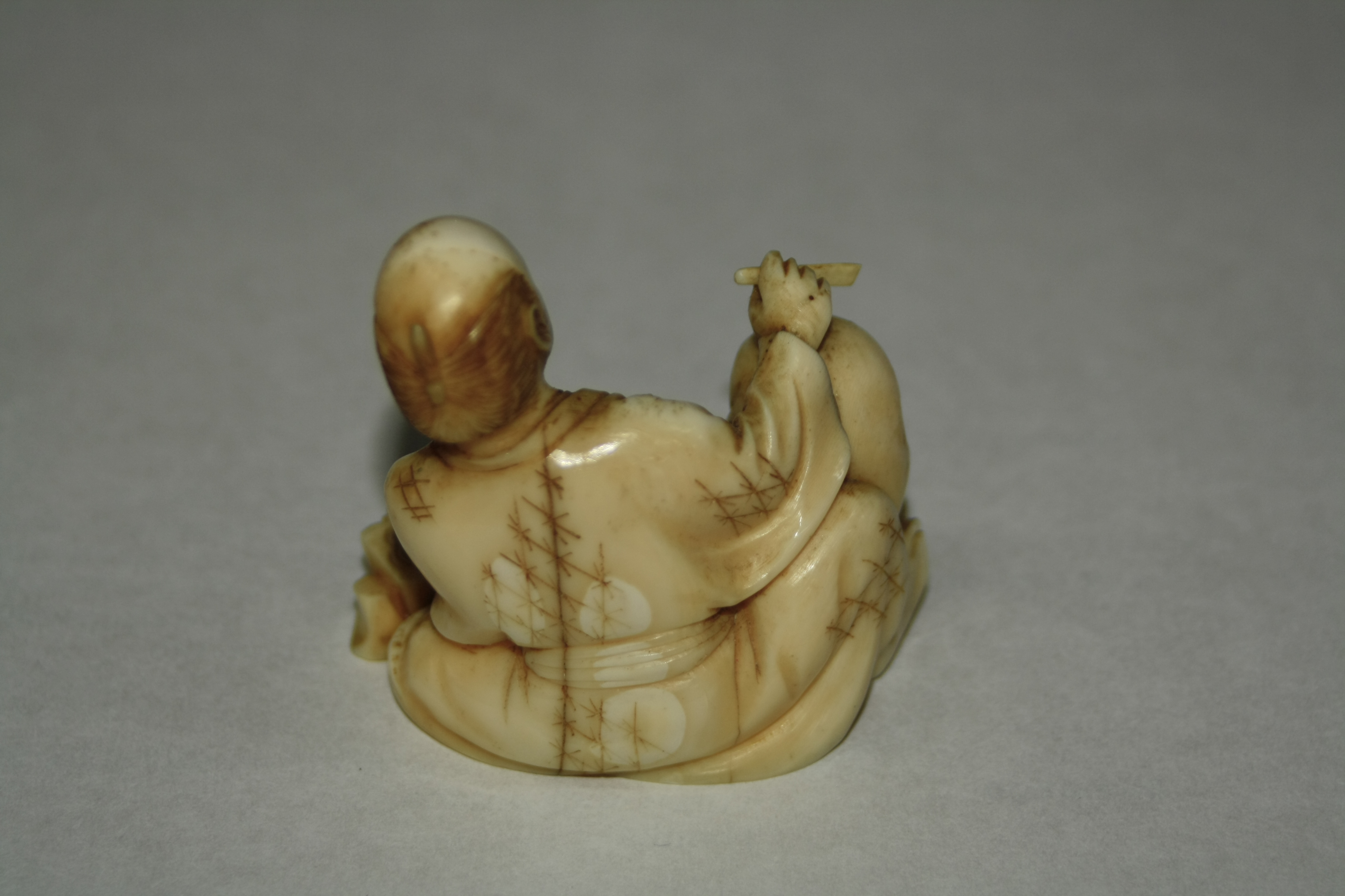 A LATE VICTORIAN IVORY BABY'S TEETHING RING/RATTLE, together with a late 19th Century Chinese - Image 4 of 17