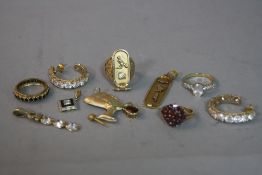 A MIXED LOT OF FOUR RINGS, pair of earrings and five pendants