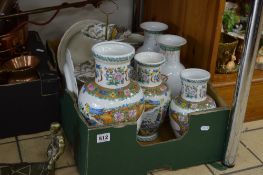 A BOX OF MODERN ORIENTAL VASES AND OTHER CERAMICS