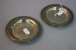 A PAIR OF GEORGE V CIRCULAR SILVER PIN TRAYS, makers mark AD, Birmingham 1922, 2.7ozt, 84 grams (2)