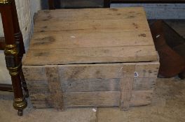 A WOODEN PACKING CRATE, approximate width 71cm x depth 54cm x height 41cm