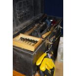 A TOOLBOX CONTAINING CARPENTRY TOOLS, and two Stanley saws (3)