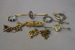 A MIXED LOT OF 9CT AND YELLOW METAL, including two bar brooches, two rings, two brooches, three