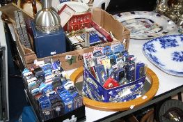 A QUANTITY OF COLLECTORS SPOONS, (mostly boxed), together with boxed 'Pewter Art' jug, cased