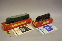 A BOXED HORNBY DUBLO CLASS 55 DELTIC LOCOMOTIVE, un-numbered in B.R. green livery, two rail