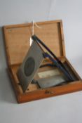 AN EARLY 20TH CENTURY MAHOGANY CASED SCIENTIFIC INSTRUMENT,